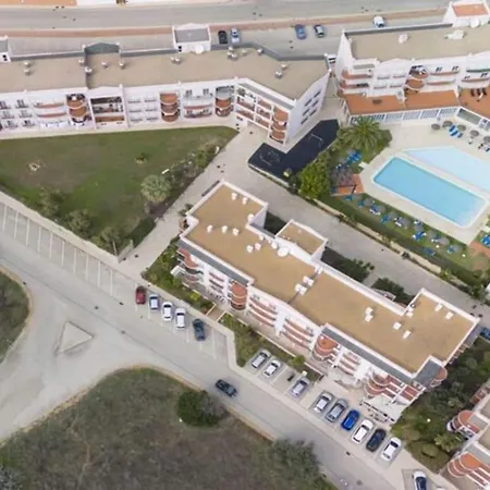 Apartman Beachside Oasis With Pool *