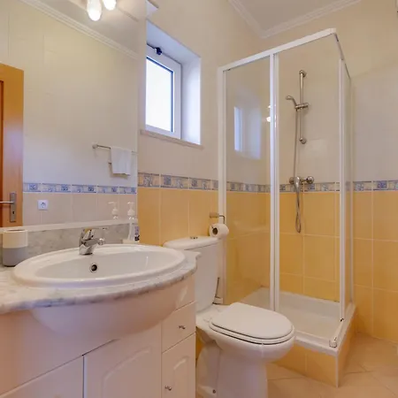 아파트 Beachside Oasis With Pool Senhora da Luz