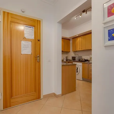 Daire Beachside Oasis With Pool Luz