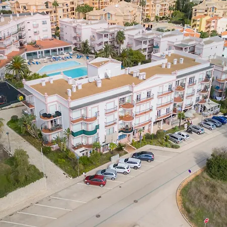 Beachside Oasis With Pool Senhora da Luz