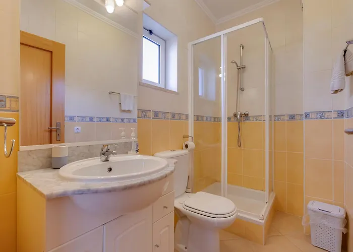 아파트 Beachside Oasis With Pool Senhora da Luz