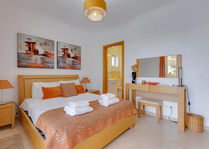 Apartamento Beachside Oasis With Pool Luz