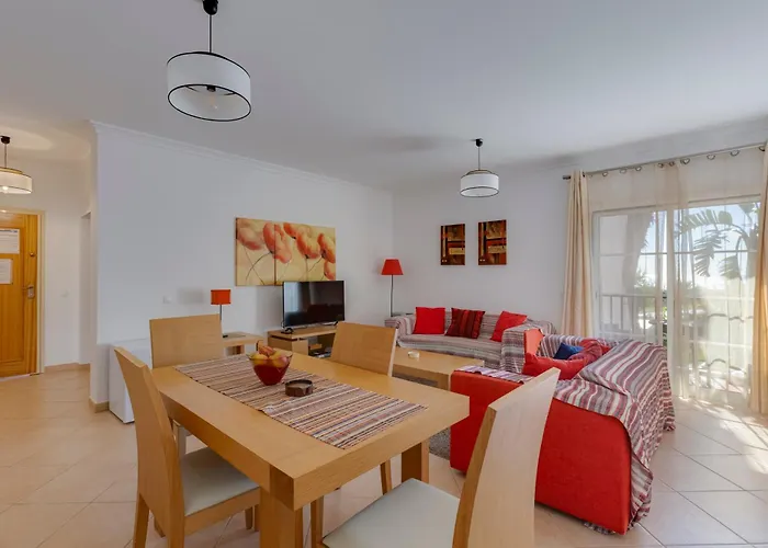 Beachside Oasis With Pool 아파트