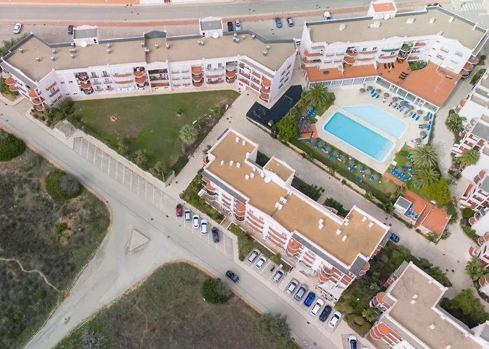 아파트 Beachside Oasis With Pool Senhora da Luz