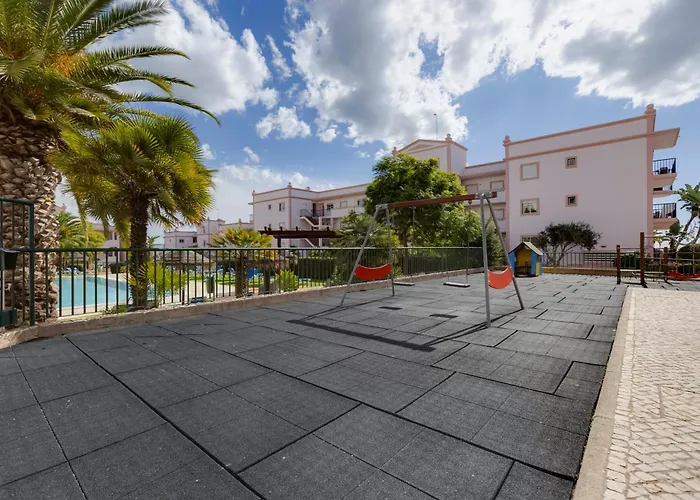 Beachside Oasis With Pool 아파트 Senhora da Luz